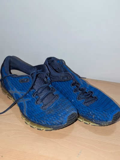 Gel Blue Trainers — pre-loved on Thrifted.mt
