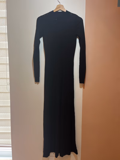 Black Long Sleeve Maxi Dress by ZARA — pre-loved on Thrifted.mt