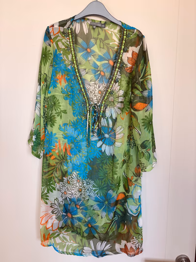 Floral Beaded Tunic Cover-up by Veritas — pre-loved on Thrifted.mt