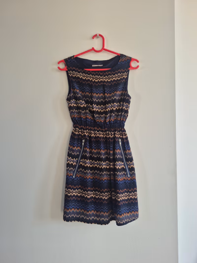 Chevron pattern sleeveless dress — pre-loved on Thrifted.mt