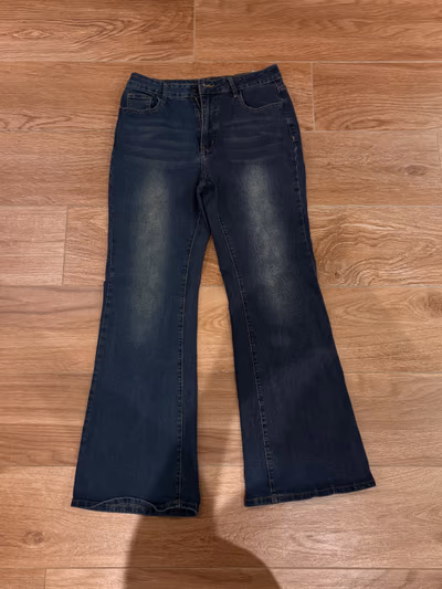vaqueros azules by SheinRomwe — pre-loved on Thrifted.mt