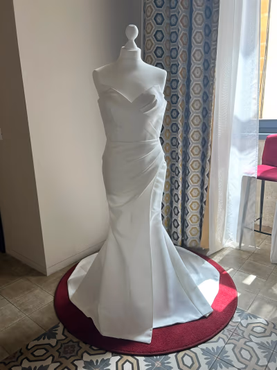 Milla Nova Wedding Dress by Milla Nova — pre-loved on Thrifted.mt