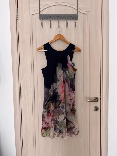 Ted Baker Floral Sleeveless Dress by Ted Baker — pre-loved on Thrifted.mt