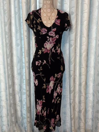 Mil Mike Dress Y2K — pre-loved on Thrifted.mt