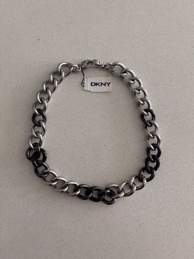 DKNY chunky chain necklace by DKNY — pre-loved on Thrifted.mt