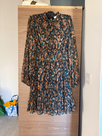 Abstract print frill hem dress promod — pre-loved on Thrifted.mt