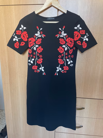 Black floral dress — pre-loved on Thrifted.mt