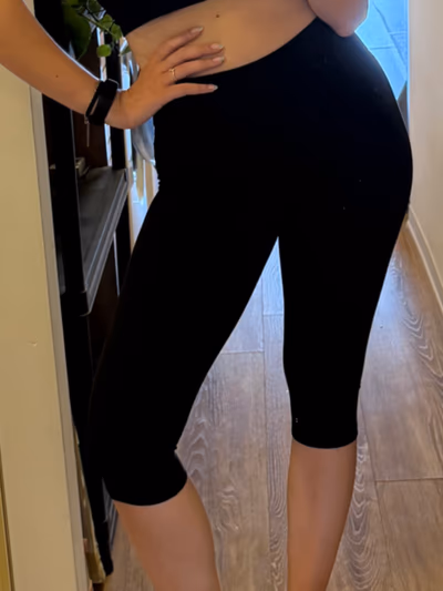 H&M Move black capri leggings by H&M — pre-loved on Thrifted.mt