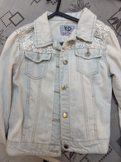 Vintage light blue jean jacket by Y.D — pre-loved on Thrifted.mt