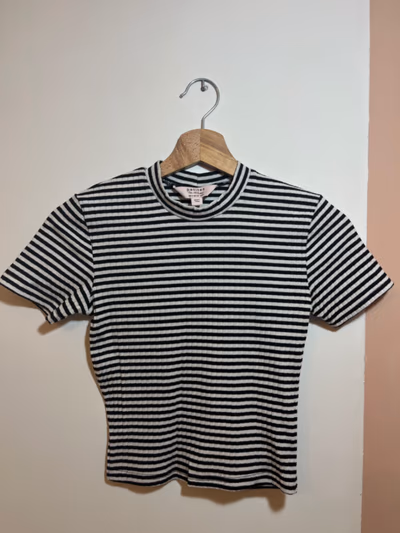 Striped Ribbed Mock Neck Top by Petites — pre-loved on Thrifted.mt