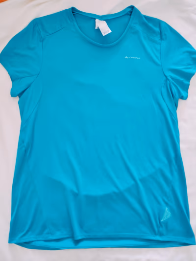 Quechua Teal Blue Active T-shirt — pre-loved on Thrifted.mt