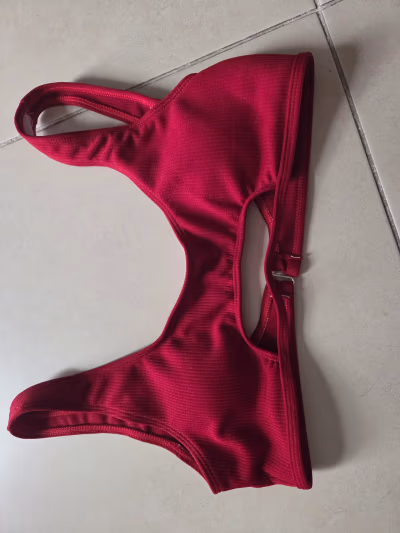 Ribbed Burgundy Bikini Top by Temu — pre-loved on Thrifted.mt
