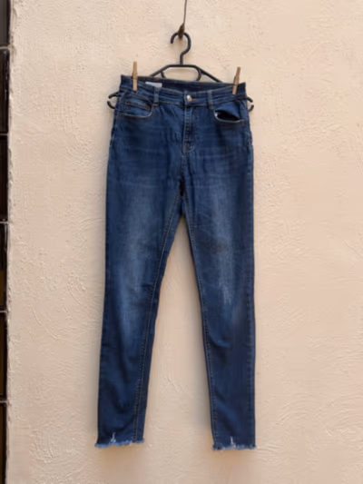 Pull&Bear Blue Skinny Jeans by Pull&Bear — pre-loved on Thrifted.mt