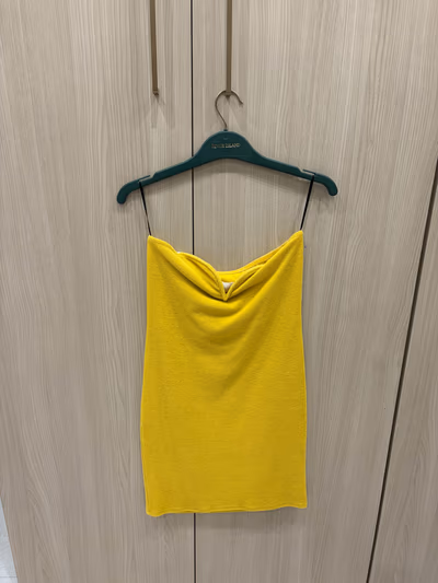 Yellow strapless knitted mini dress — pre-loved on Thrifted.mt