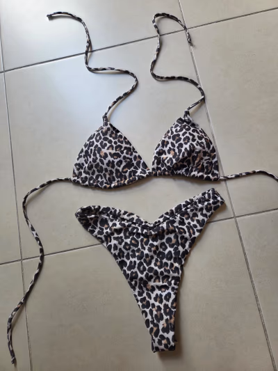Leopard print bikini set by Temu — pre-loved on Thrifted.mt