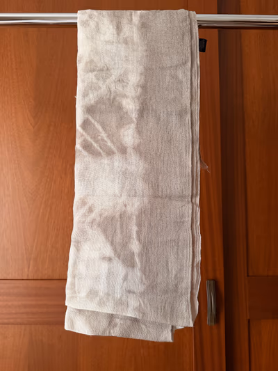 Grey Scarf — pre-loved on Thrifted.mt