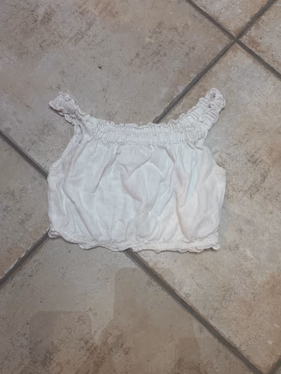 White Off-Shoulder Cropped Top by Subdued — pre-loved on Thrifted.mt