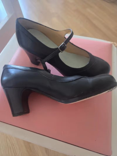Flamenco Dance Begoña Cervera Leather Mary Janes  by Begoña Cervera — pre-loved on Thrifted.mt