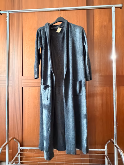 Kiabi Grey Winter Cardigan — pre-loved on Thrifted.mt