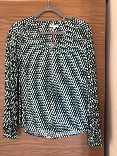 Tommy Hilfiger Geometric Print Blouse by Tommy Hilfiger — pre-loved on Thrifted.mt