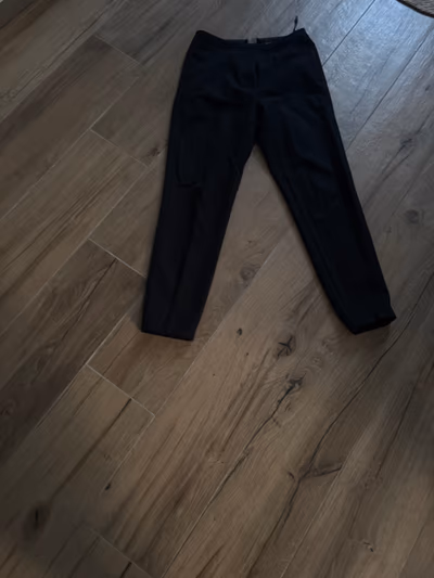 Smart Slim Fit Black Trousers — pre-loved on Thrifted.mt