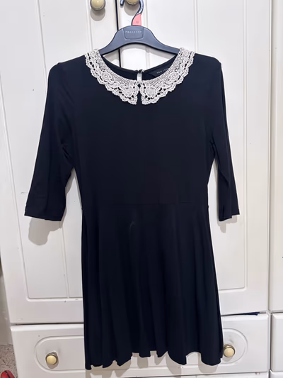 Black Dress with Lace Collar by New Look — pre-loved on Thrifted.mt