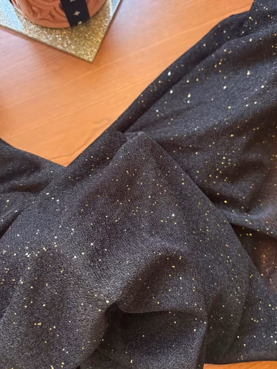 Glittery Scarf — pre-loved on Thrifted.mt