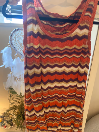 Vestido de tricô — pre-loved on Thrifted.mt