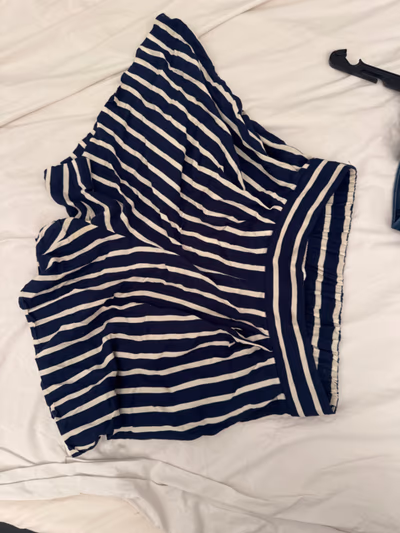 Striped high-waisted shorts by H&M — pre-loved on Thrifted.mt
