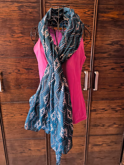 Geometric print patterned scarf — pre-loved on Thrifted.mt