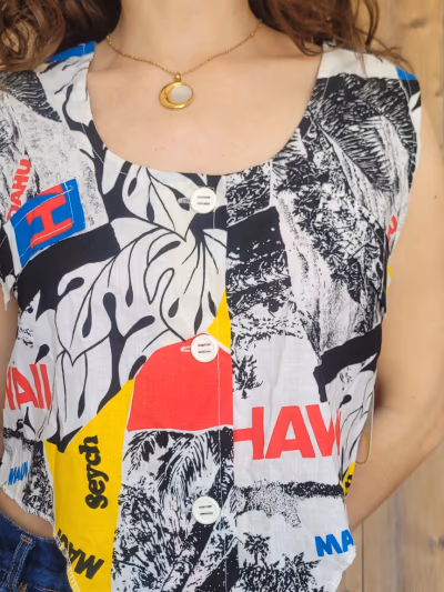 Graphic Print Cropped Sleeveless Top — pre-loved on Thrifted.mt
