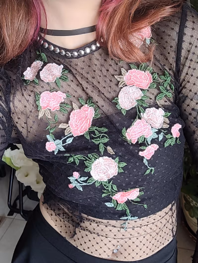 Floral mesh top by Topshop — pre-loved on Thrifted.mt
