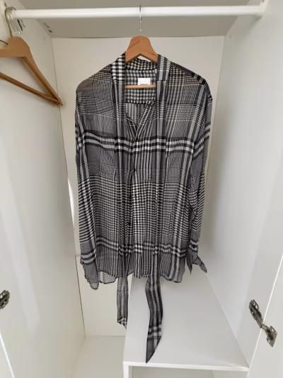 Burberry London England 100% Silk Check Shirt – Made in Italy – Size S (M ok) by Burberry — pre-loved on Thrifted.mt