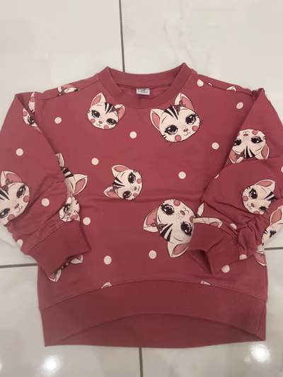 Girls cat print sweatshirt — pre-loved on Thrifted.mt