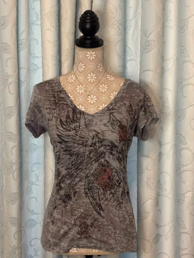 Maurices Grey Top Y2K by Maurices — pre-loved on Thrifted.mt