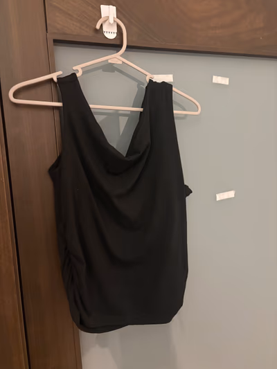 Black ruched off shoulder top by SHEIN — pre-loved on Thrifted.mt
