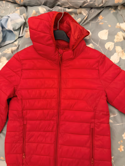 Red Quilted Hooded Puffer Jacket by Pull & Bear — pre-loved on Thrifted.mt