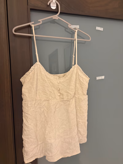 Stradivarius beige linen camisole top by Stradivarius — pre-loved on Thrifted.mt