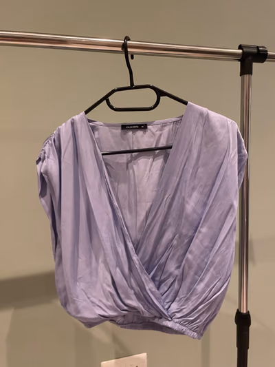 Calliope lilac wrap front top by Calliope — pre-loved on Thrifted.mt