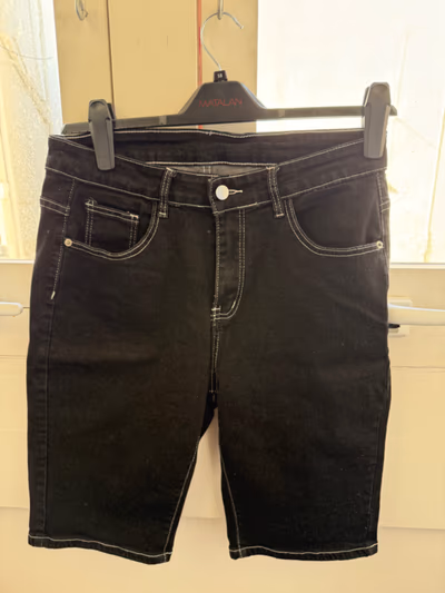 Black Denim Knee Length Shorts — pre-loved on Thrifted.mt