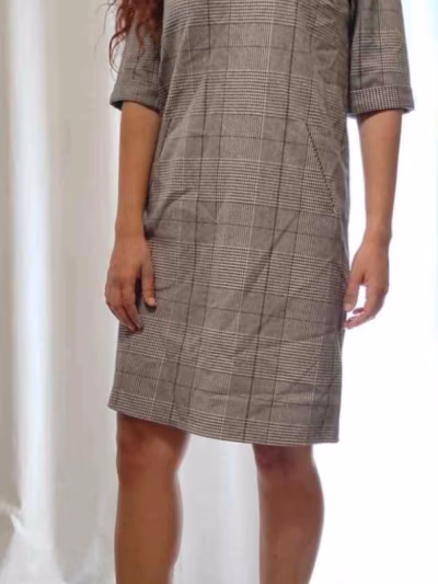 Checked V‑neck Dress by KIABI — pre-loved on Thrifted.mt