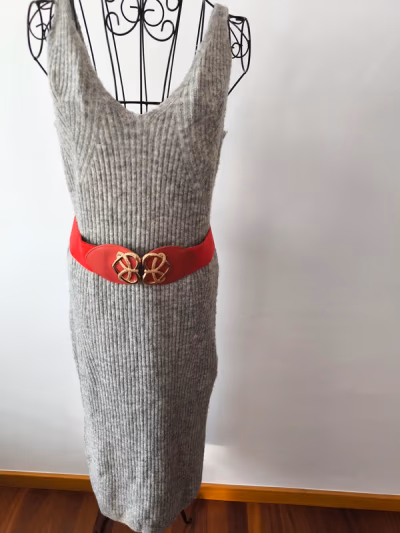 Grey knitted ribbed midi dress by H&M — pre-loved on Thrifted.mt
