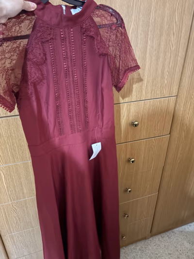 Burgundy Lace High Neck Dress by Liquorish — pre-loved on Thrifted.mt