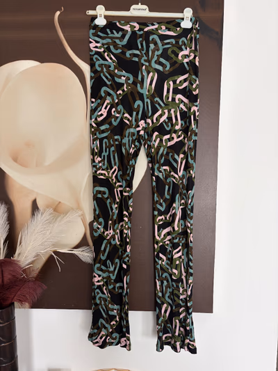 Pantaloni in viscosa fantasia DVF by Diane von Furstenberg — pre-loved on Thrifted.mt