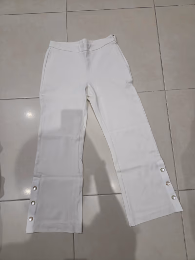 Twinset Milano white trousers by Twinset Milano — pre-loved on Thrifted.mt