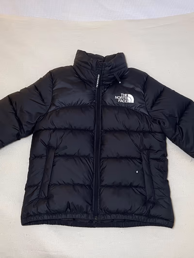 Black The North Face Puffer by The North Face — pre-loved on Thrifted.mt