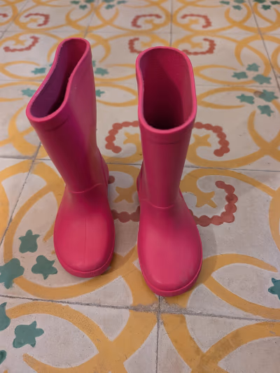 Chicco Pink Rubber Wellington Boots by Chicco — pre-loved on Thrifted.mt