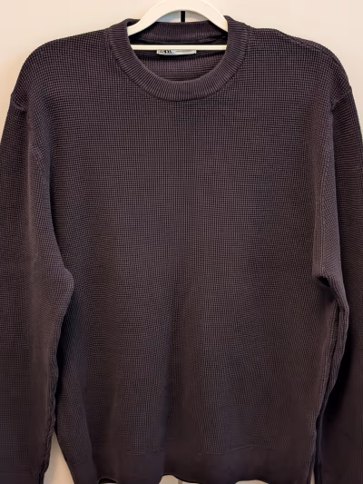 Jersey de punto gofrado de Zara by Zara — pre-loved on Thrifted.mt