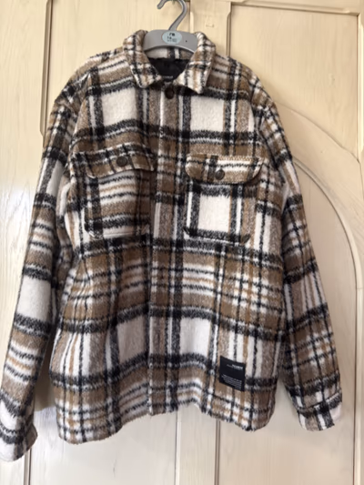 Plaid Shacket Button-Up Jacket by Pull&Bear — pre-loved on Thrifted.mt