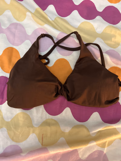 Brown sports bra by No brand — pre-loved on Thrifted.mt